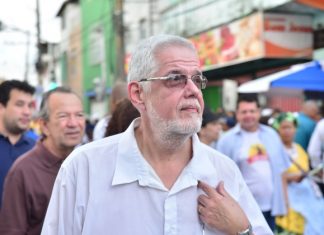 Secretária sofre represália após declarar apoio a Solla