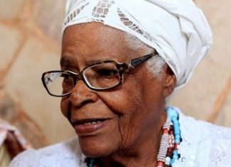 Iyalorixá Mãe Stella de Oxóssi morre aos 93 anos