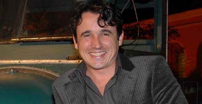 152BFE76-CE44-4C65-9221-A4DC432A8ABD