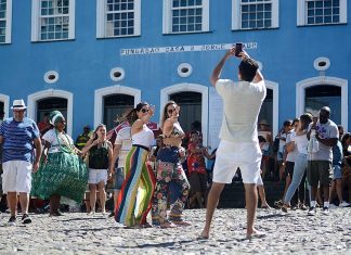 Salvador deve receber 3,7 milhões de turistas até março