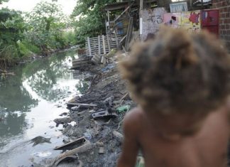 Todos os dias 90 baianos dão entrada no SUS com doenças causadas por falta de saneamento