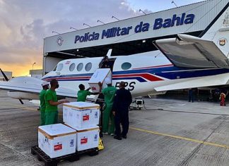 Com 1,4 milhão de vacinas paradas da Pfizer, Bahia pede suspensão temporária de envio