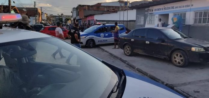 120616,vice-diretor-de-escola-e-morto-a-facadas-no-sul-da-bahia-3