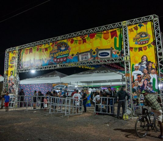 Forró do Seu Antônio inicia com grande estilo