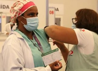 Cerca 69 milhões de brasileiros estão com a dose de reforço contra a Covid-19 atrasada