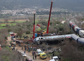 Colisão entre dois trens deixa ao menos 36 mortos e 85 feridos na Grécia