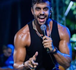 O CARNAVAL DE LINCOLN SENNA COMEÇA EM FEVEREIRO E SÓ VAI ACABAR EM MARÇO