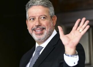 Arthur Lira contraria deputados ao defender votação; entenda