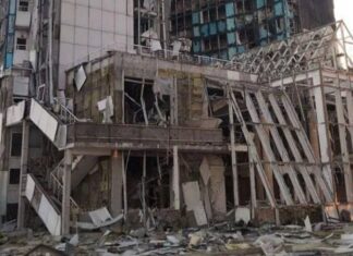 Rússia destrói porto, hotel e celeiros após bombardear a Ucrânia