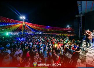 GRANDES SHOWS AGITARAM O ARRAIÁ DA VÓ COLÓ EM RIACHO DA ONÇA