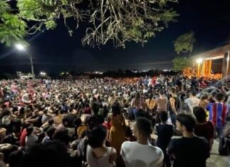 UEFS: Estudantes deflagram greve por tempo indeterminado