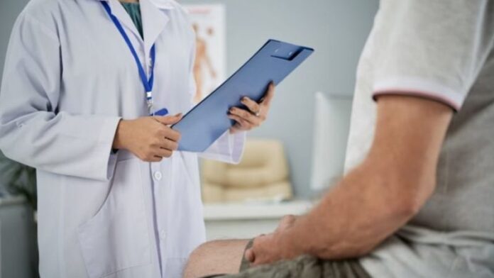 exame-medica-paciente-homem_widelg