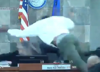 Provou na prática: Juíza é atacada por homem após decretar sentença por agressão; veja