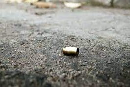 Grupo ataca e deixa dois homens baleados em bairro de Salvador