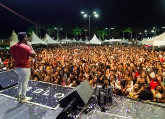 SHOW DE PABLO EM IGAPORÃ LOTA A PRAÇA