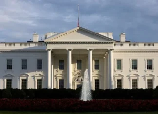 Casa Branca pede plano de demissão antes de possível paralisação do governo