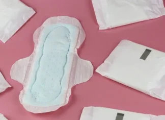 Mulheres do CadÚnico terão absorvente de graça; veja como retirar