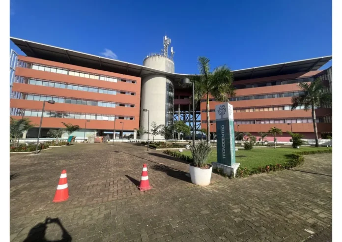 Bahia-recebe-R-60-milhoes-em-credito-do-BNDES-para0137021300202511271420-ScaleDownProportional