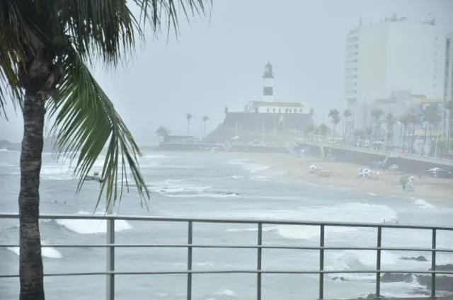 Inmet-divulga-alerta-de-chuvas-para-100-cidades-ba0134953300202509031630-ScaleDownProportional