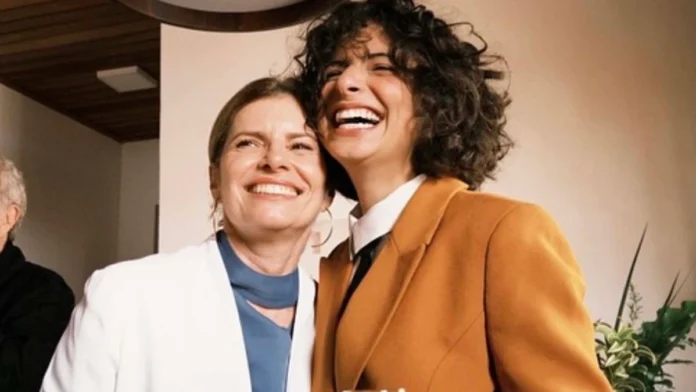 debora-bloch-e-a-filha-julia-anquier-3063107-article