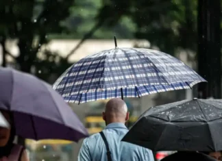 Inmet emite alerta de perigo por chuvas intensas em 96 cidades baianas