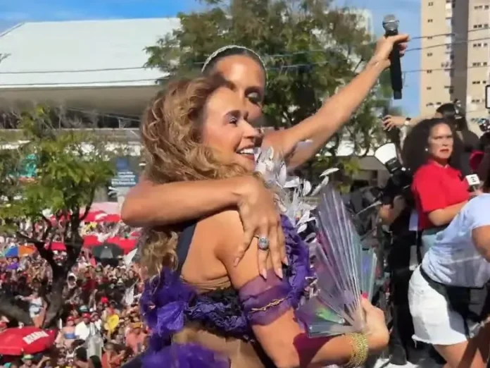 daniela-mercury-se-emociona-com-homenagem-de-ivete0137998700202602171557-ScaleDownProportional