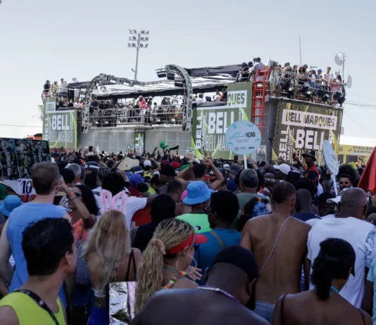 De novo? Problema em trio atrasa saída de Bell Marques