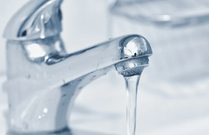 seis-cidades-baianas-ficarao-sem-agua-nesta-segund0138569200202604130738-ScaleDownProportional