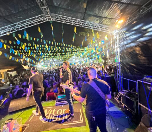 Vitor e Diogo embalam o público de Porto de Sauípe e reforçam conexão entre turismo e cultura em Entre Rios
