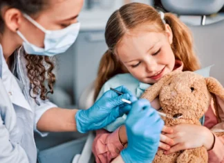 Quando é hora de trocar o odontopediatra pelo dentista de adulto?