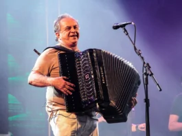 É oficial: Flávio José não vai cantar no São João da Bahia