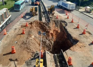Trecho da BR-324 sofre nova interdição no sentido Feira de Santana