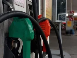 Com alta do petróleo, governo adia fim do desconto na gasolina