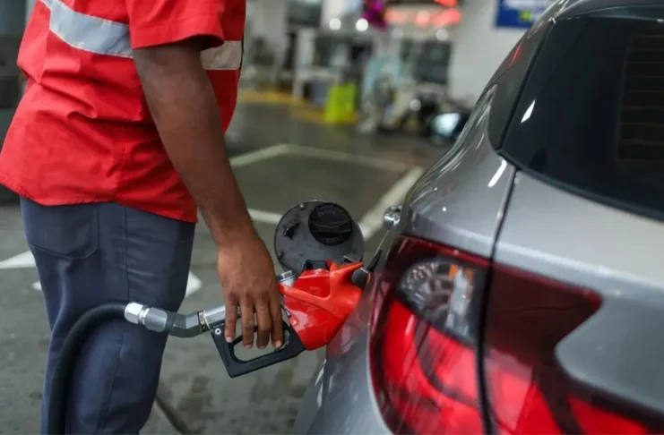Mistura de etanol na gasolina sobe para 32%: o preço vai baixar?