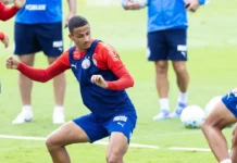 Luciano Juba volta a ficar à disposição do Bahia em jogo contra o Corinthians