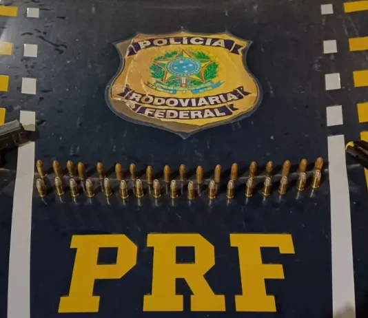 PRF prende motorista com pistola 9 mm e 35 munições durante fiscalização na Bahia