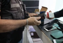 Baianos com celulares roubados serão notificados pela polícia; entenda