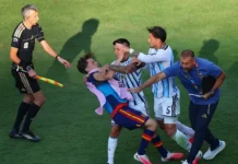 Argentina leva punição pesada e multa milionária da Fifa após briga na final e racismo da torcida