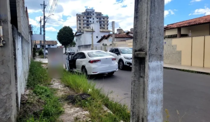 Rua-do-Bate-Bate-moradores-cobram-sinalizacao-apos-constantes-acidentes-de-transito-em-rua-dos-Capuchinhos-foto-arquivo-pessoal-9-1000x582-1