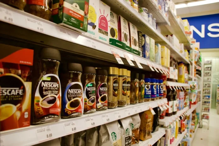 75-varejo-brasileiro-nescafe-gondola-supermercado-alimentos-e-bebidas-cafe.jpg